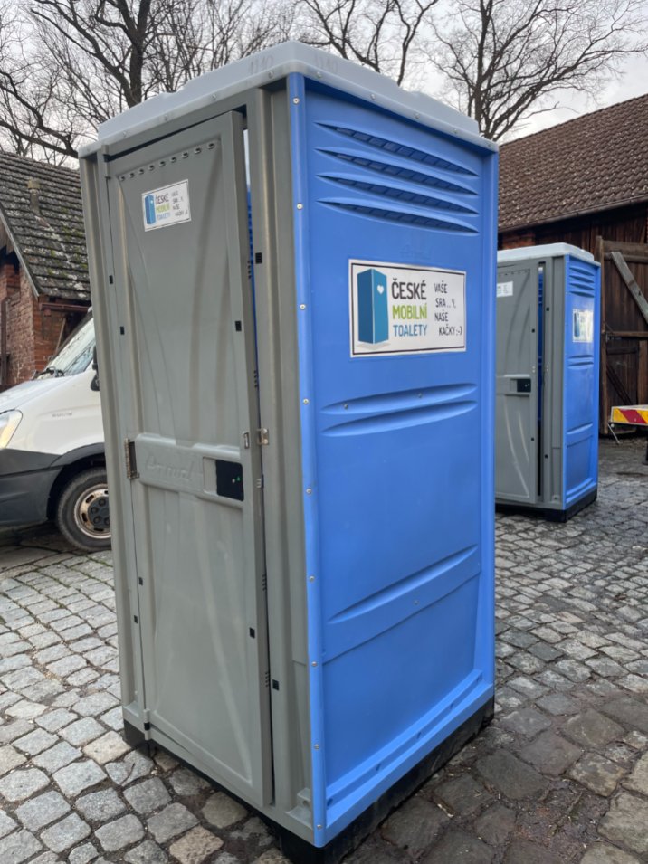 Mobilní toaleta s umyvadlem
